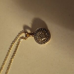 Diamond necklace with 20 in gold chain